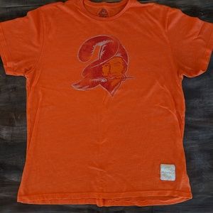 Tampa Bay Buccaneers tee shirt
